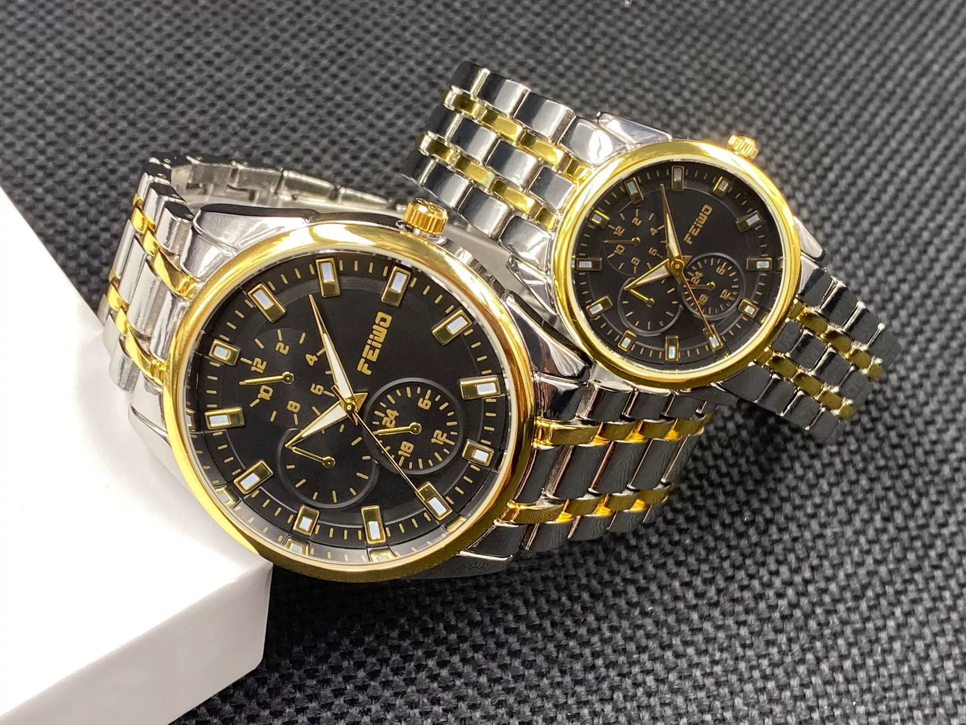 Universal waterproof calendar, fashionable mechanical quartz watches