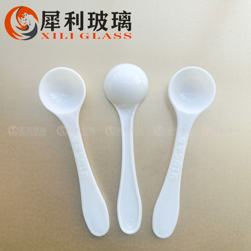 化粧品のプラスチックのスプーンのクリームは分けてスプーンのクリームのアイクリームを剃ります。|undefined