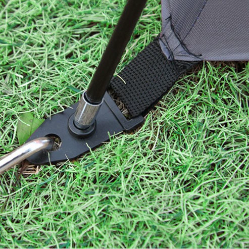 Plastic tent for eyes, clips included