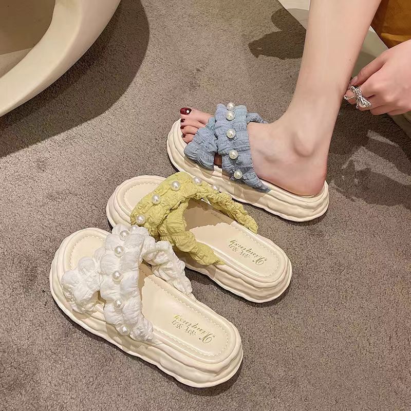 2025 New Fairy Style Platform Platform Dissolving Shoes Seaside Beach Slippers Ins Pearl Sandals for Women