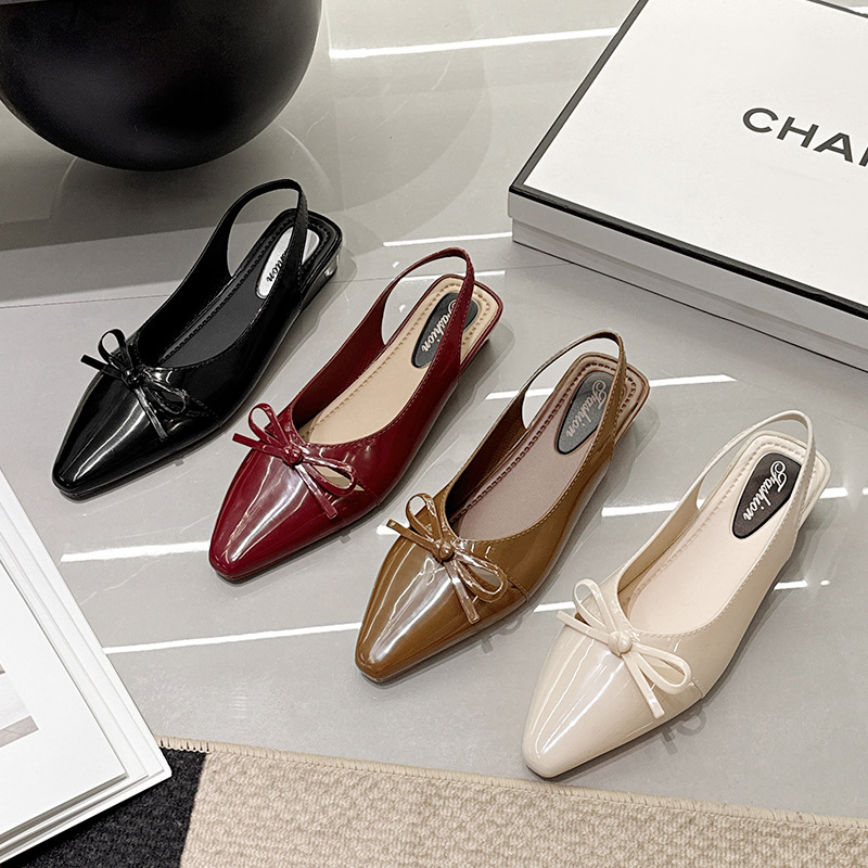 Sandals pointed-toe heels