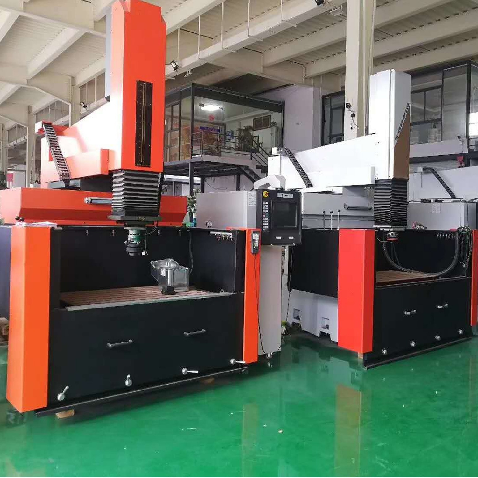 𻨻ֱţͷ𻨻CNC860 EDM𻨻