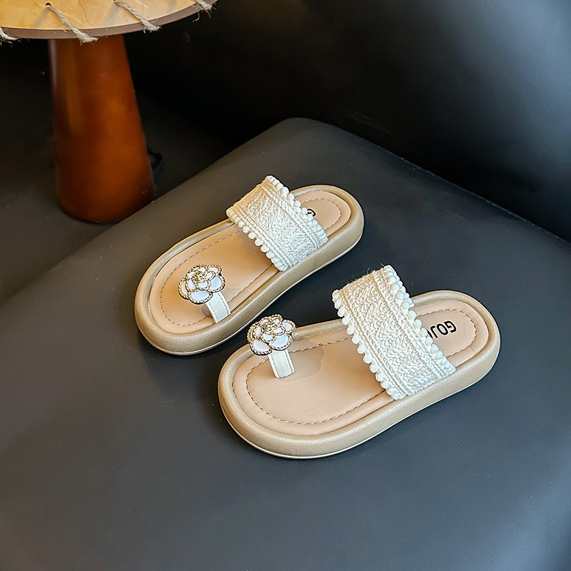 Girls' Slippers Retro Bohemian Toe Beach Shoes 2025 Summer New High-Looking Flower Sandals for Outerwear