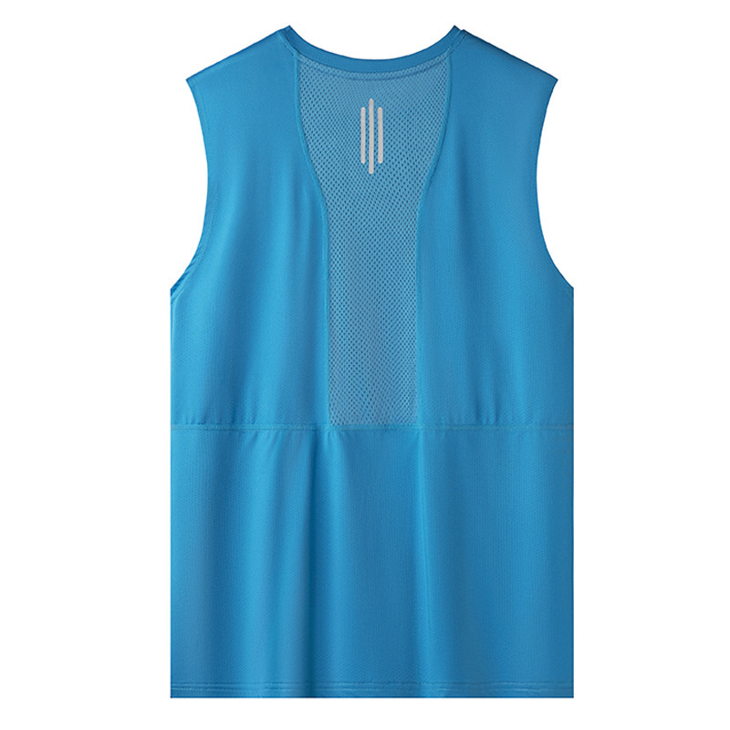 氷酸素運動ベスト男性タイプの夏は薄いノースリーブ男性tシャツを着ています。|undefined