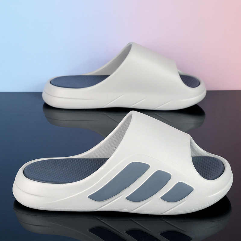 Zapatillas de hombre 2025 nuevo verano interior hogar antideslizante hombres y mujeres con el mismo estilo exterior sandalias deportivas de suela gruesa