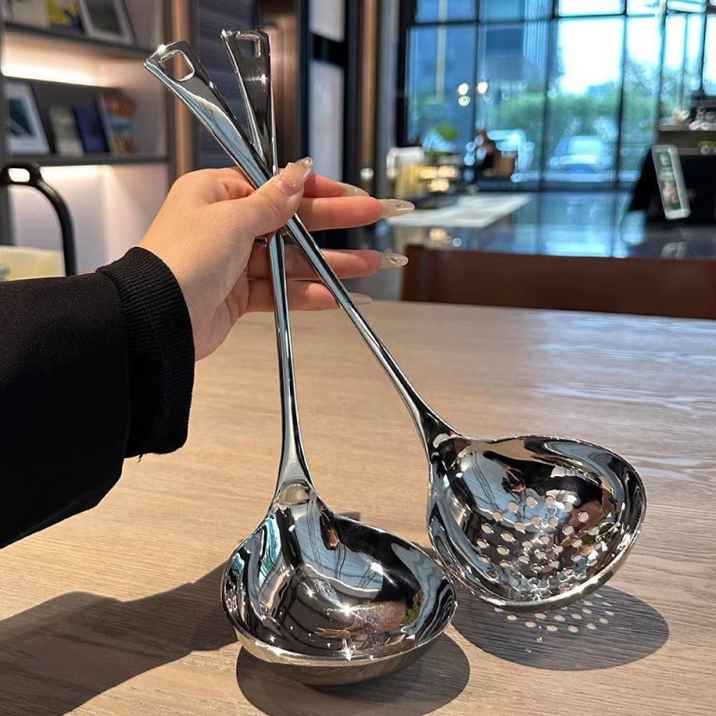 厚みのあるスプーン、家庭用鍋スープスプーン、キッチンザル、304ステンレス鋼、見栄えの良いスープ、深めのインターネットセレブ|undefined