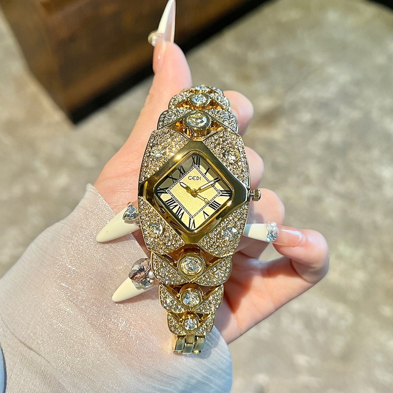 歌迪轻奢满钻高级感手镯式女表小众高级感复古手链石英手表|undefined