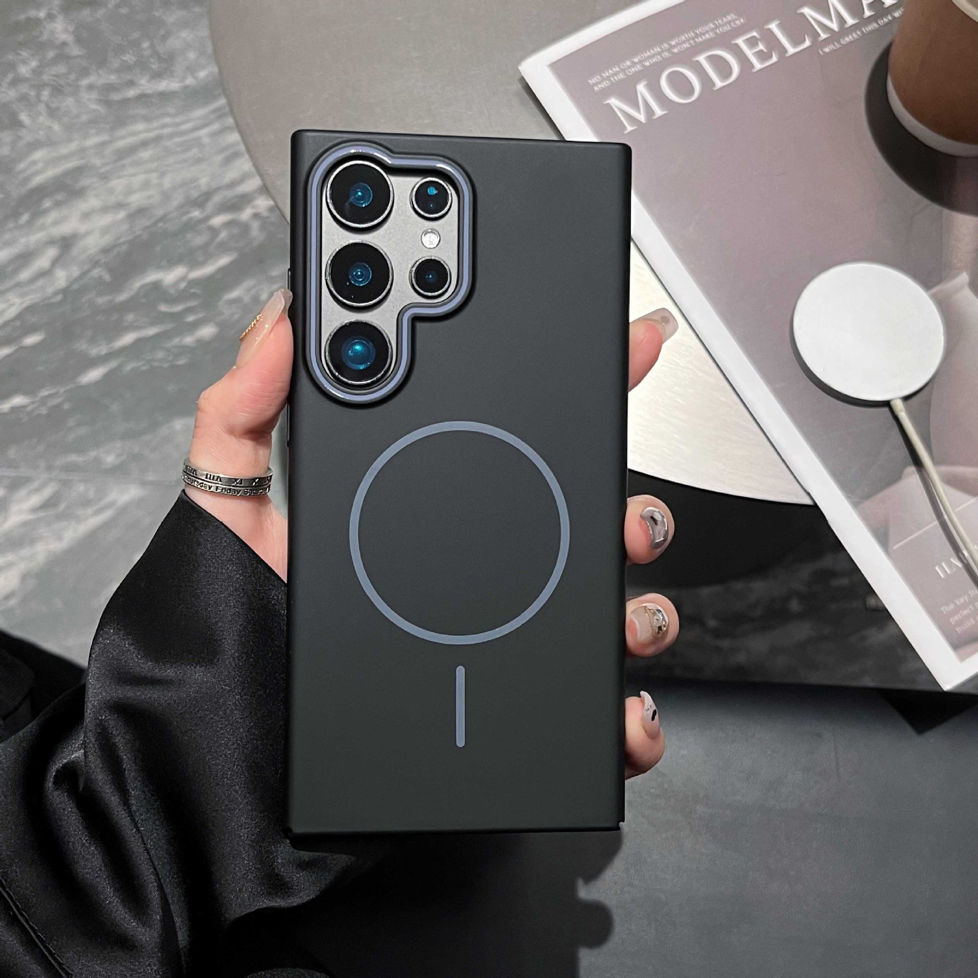 Thin Circle Magnetic Case Suitable for Samsung S25 Ultra, New Ultra-Thin Matte S23 High-End Feel, S24 Solid Color Protective Case