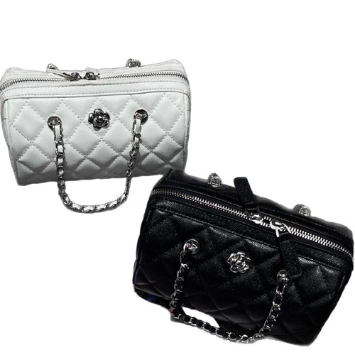 New Chanel-style Camellia Pattern Grommet Chain Bag for Women, Fashionable and Versatile Shoulder or Crossbody Bag with a Sense of Elegance, Pillow Bag