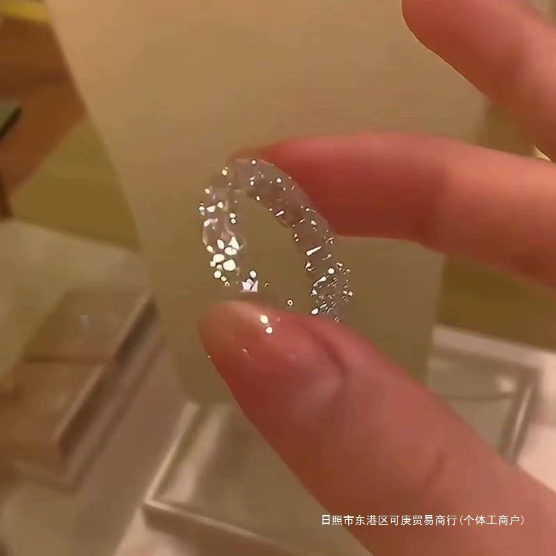 Кольцо Xiaohongshu в том же стиле с супер-вспышкой и бриллиантами для женщин в доступном роскошном креативном дизайне, персонализированное кольцо на указательный палец, бесплатная доставка]