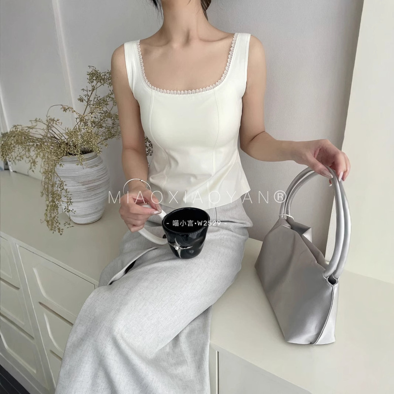 2529 # Spring and Summer Pure Lust Lace Nude Vest with U Tie and Chest Pad Vest, Versatile Slim Fit Top That Can Be Worn Outside