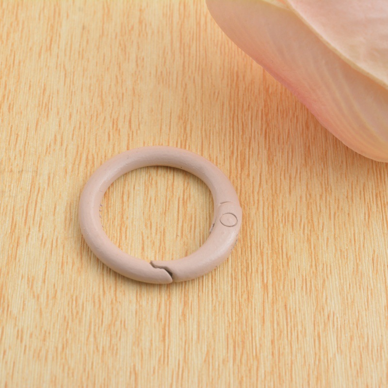 ホット販売 DIY ジュエリーアクセサリー 33 ミリメートルスプリングバックルスプリングコイル合金ペイントカラーカードリングキー材料卸売|undefined