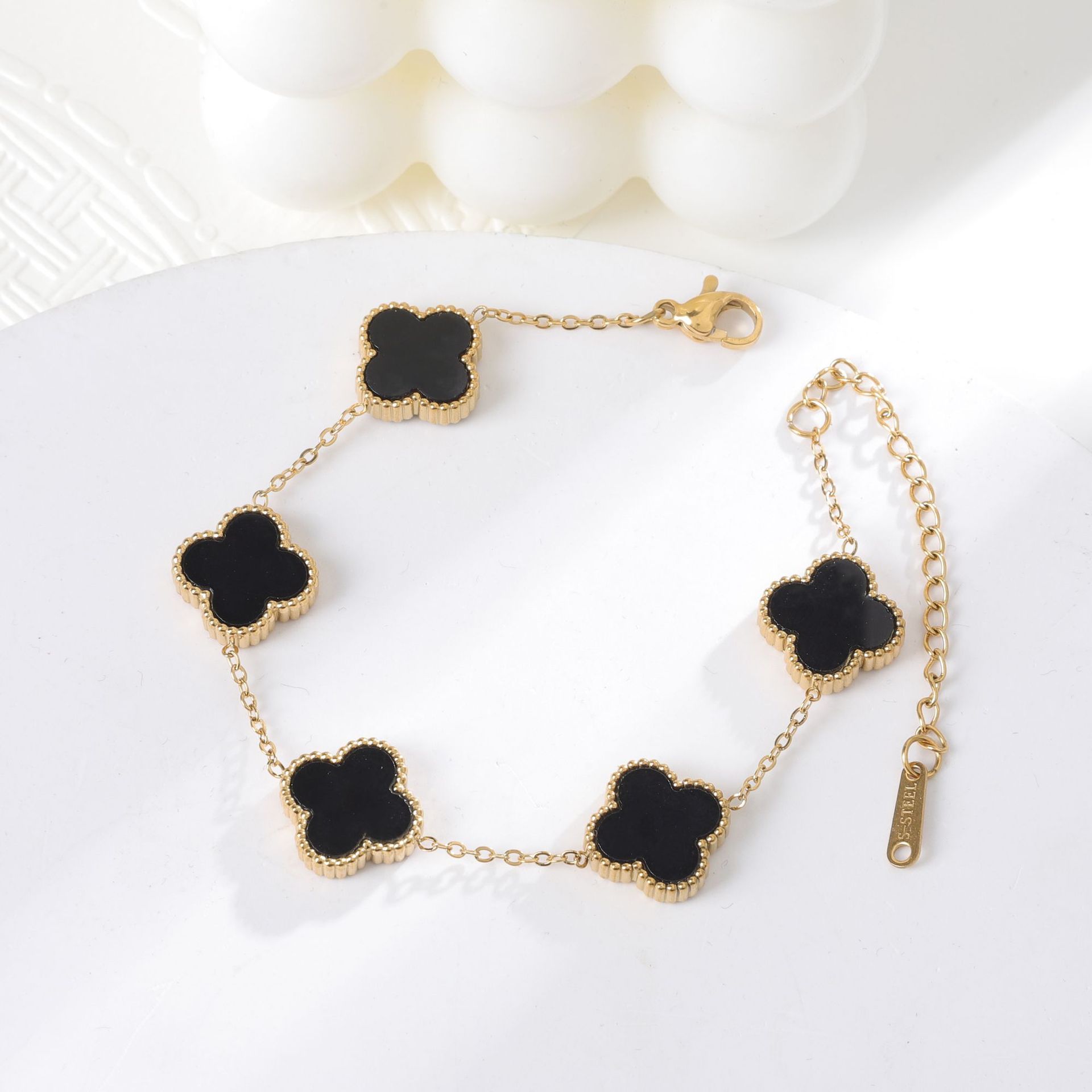 Ventas transfronterizas calientes de acero de titanio pulsera de grasa de cuatro hojas pareja de grasa afortunada simple chapado en oro real color de protección de pulsera universal image 7