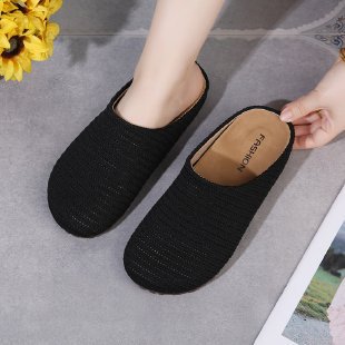 Media pantuflas de puntera transpirable hueca tejida a mano de nicho francés para mujer con zapatos muller de suela gruesa de estilo romano