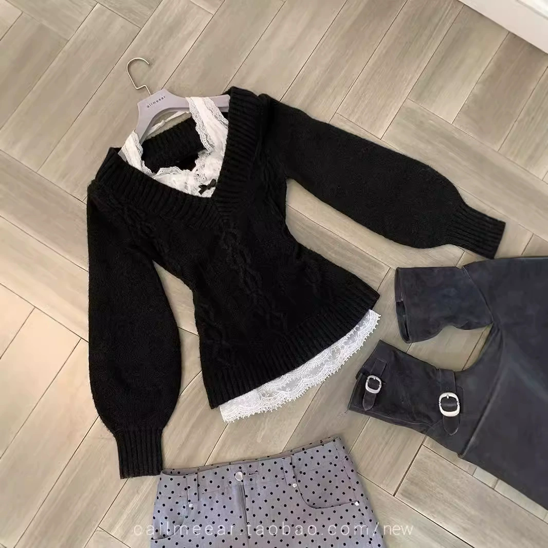 Черная бюстгальтерная поддержка? нет, переведем как Black brace, autumn design knitted sweater, V-neckline, trend of season
