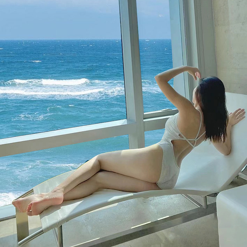 2025 nuevo trajes de baño unidos para mujeres de alta calidad, delgado y sexy, trajes de baño de entrenamiento deportivo profesional de pecho pequeño