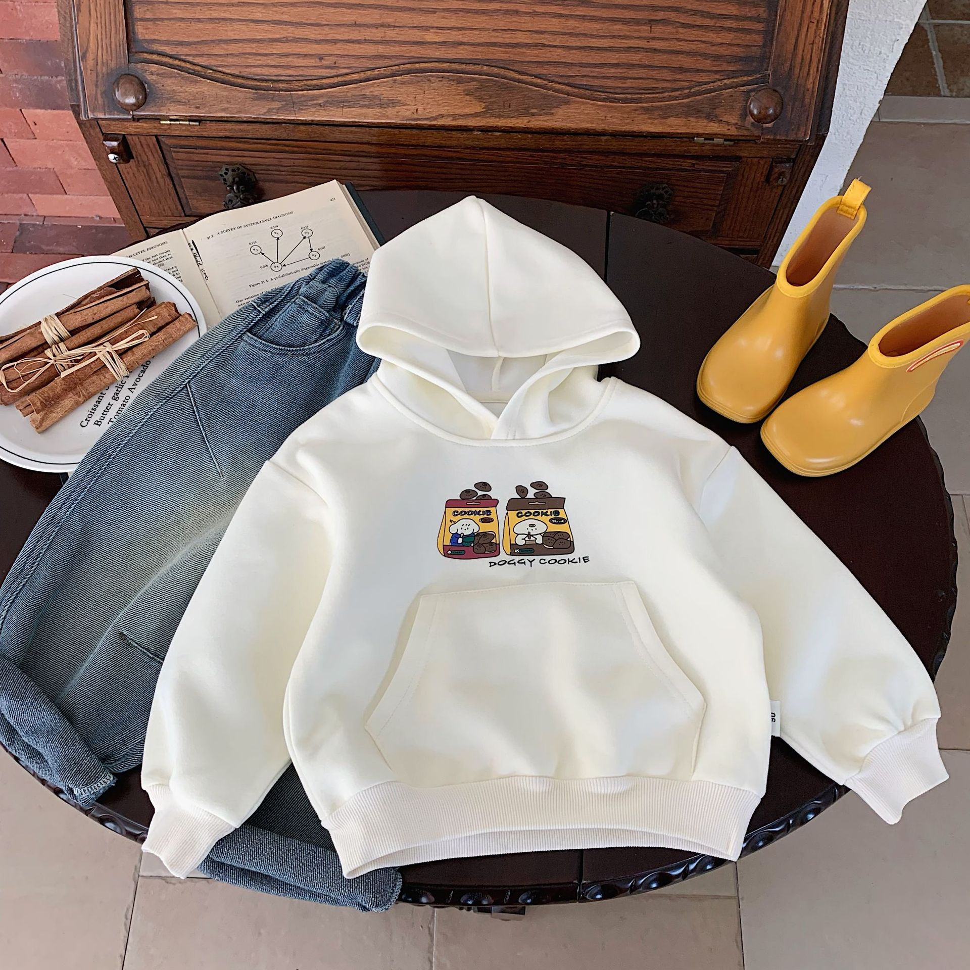 Chlapecká mikina s kapucí s kresleným potiskem, podzimní novinka 2024, módní a všestranný svetr pro děti, korejský vzor_voghion.com