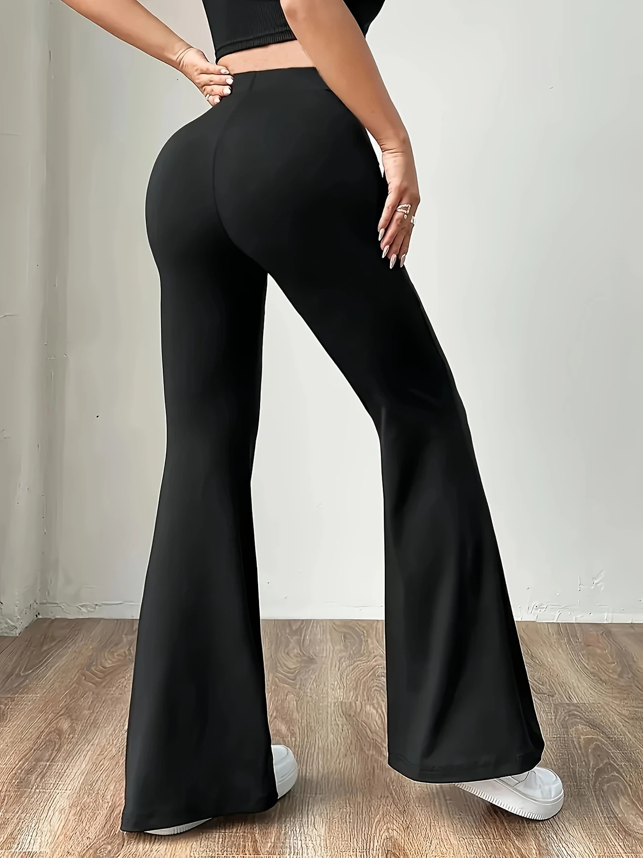 2026 New Spring And Summer High-end Design Tight Flared Pants Fashion Slim-fitting High-waisted Silky Trousers Women_ecoleips.com