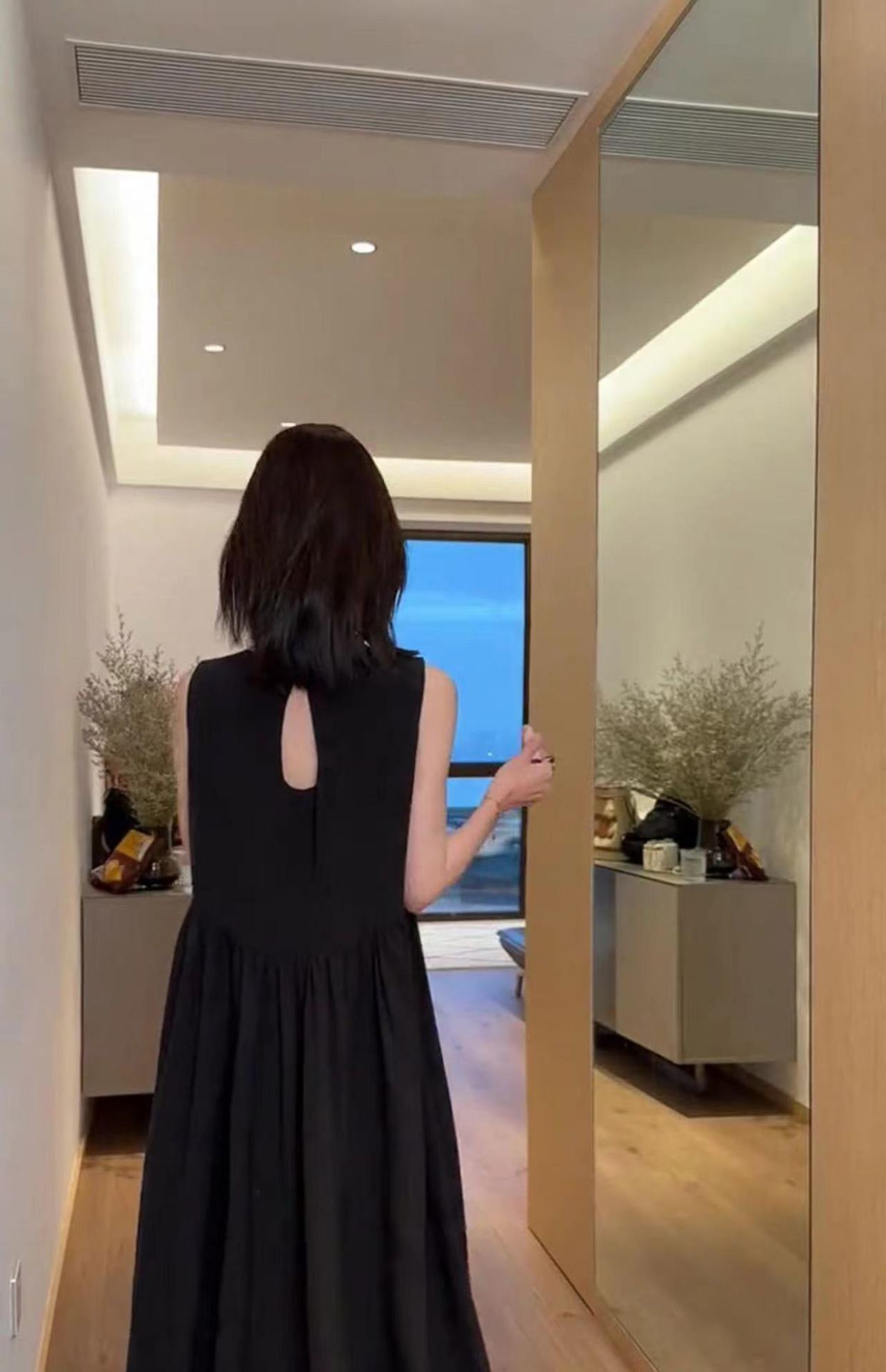 Váy liền không tay dài phong cách Hepburn Pháp, dáng suông thắt eo, phù hợp nữ mùa hè — Màu đen, Màu trắng chi tiết 9