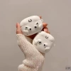 Человечек в наушниках, карабин