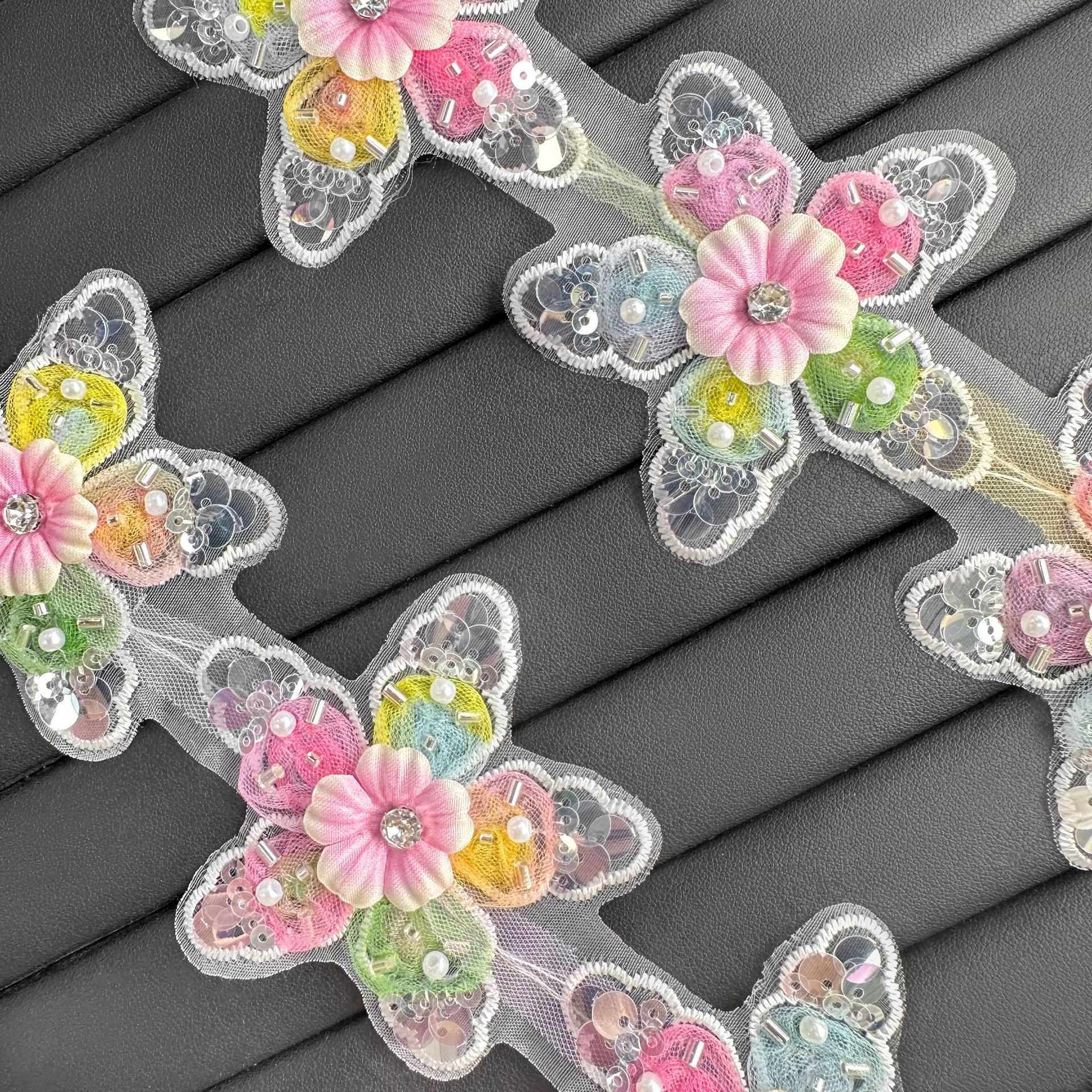 bordado flores de dibujos animados pétalos de color ropa de encaje ropa infantil zapatos para niños toques de pelo accesorios de decoración al por mayor