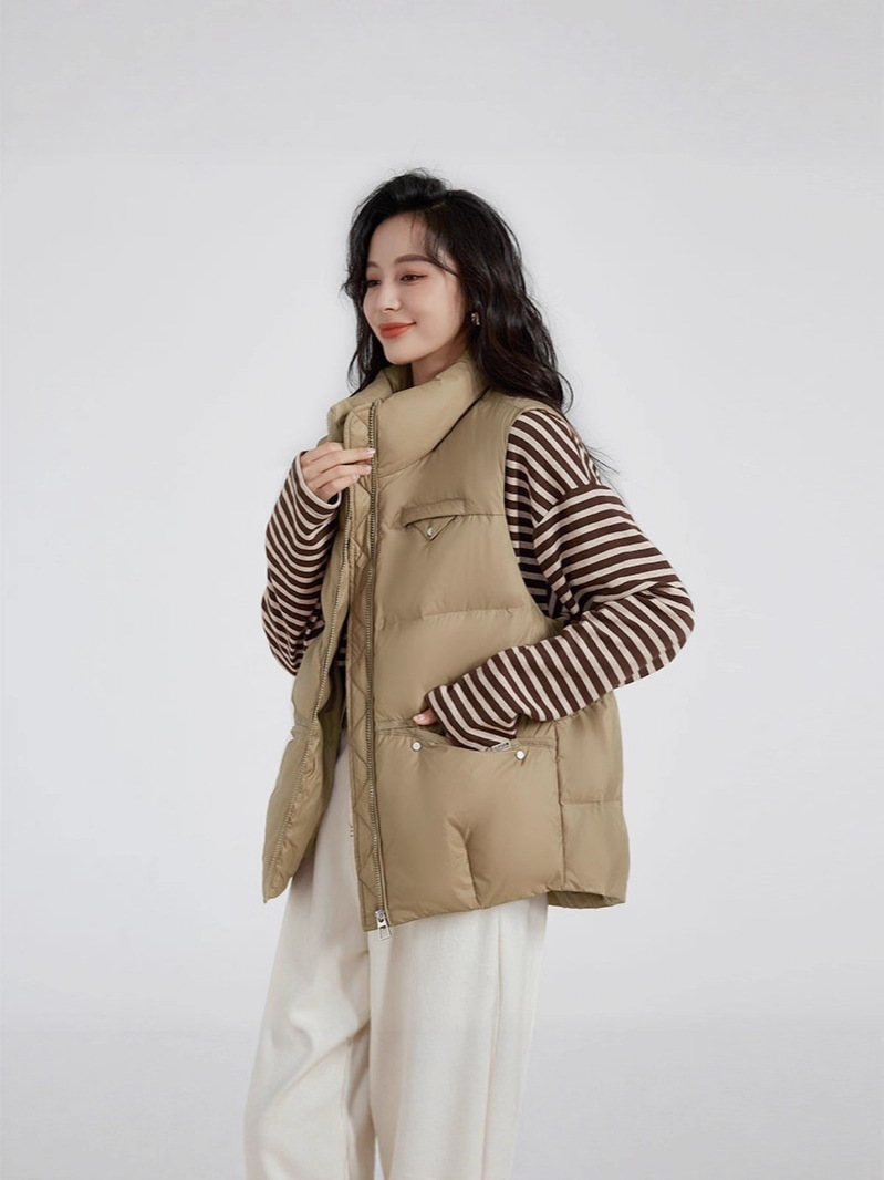Vest with down