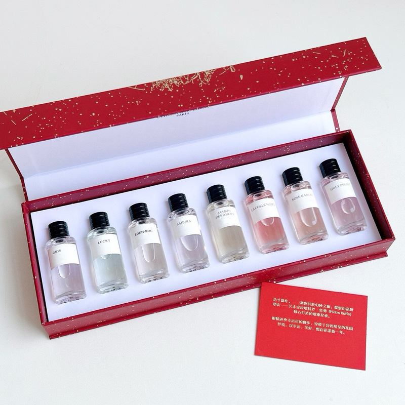 コレクション香水サンプル 7.5ml 8本セット フラワー新年モデル モンテーニュ シトラスの香り/スイセンビューティー/アンバーの香り|undefined
