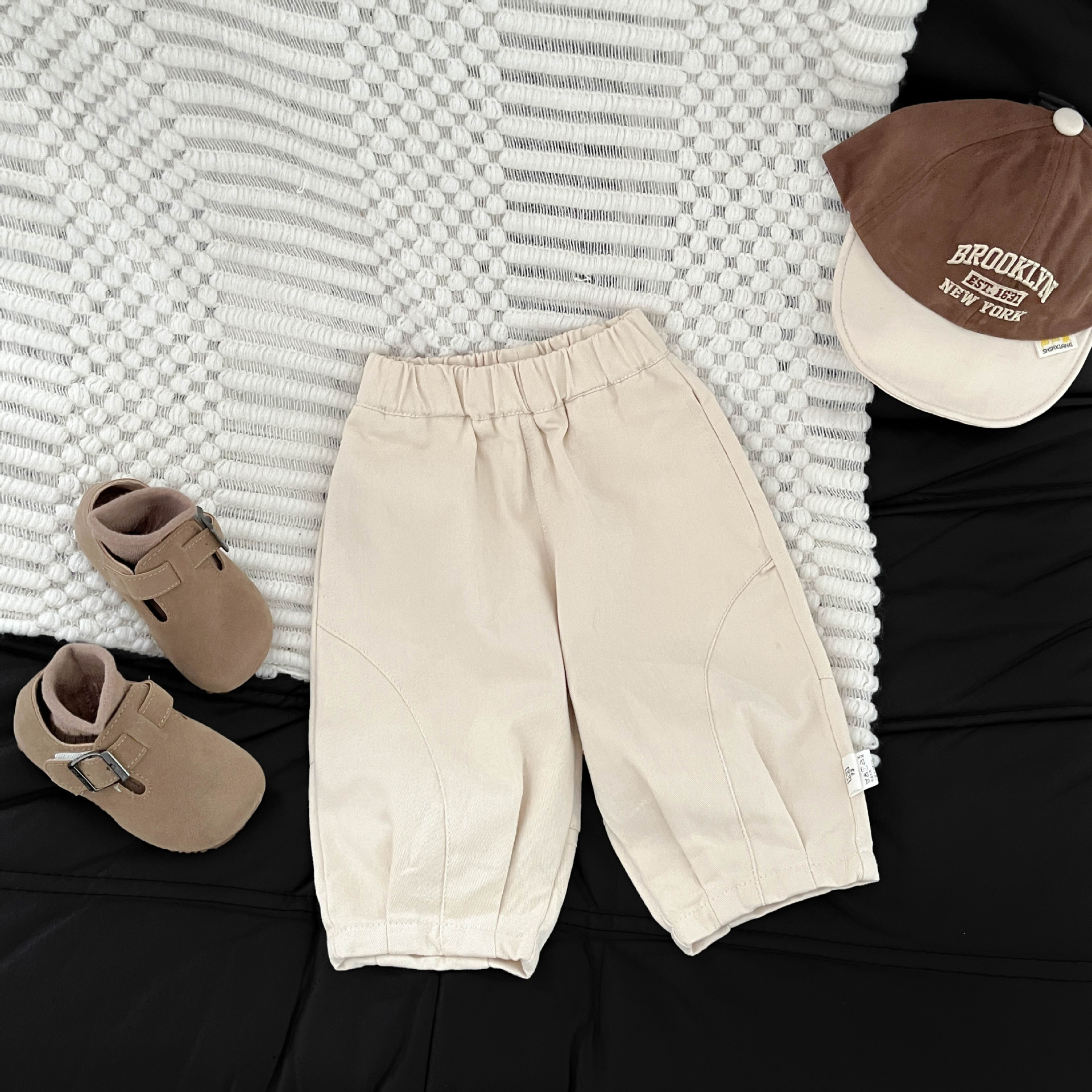 Pantalones beige