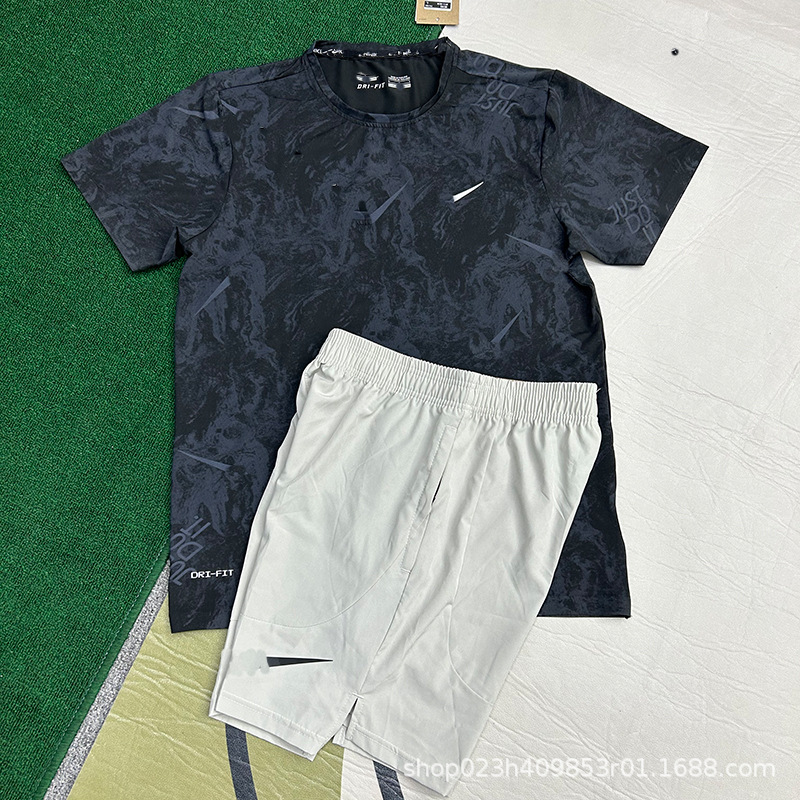 Pantalones cortos de secado rápido de verano set de mangas cortas de hielo transpirable deportivo ocio transpirable acondicionamiento físico relajado correr cuatro puntos de comercio exterior