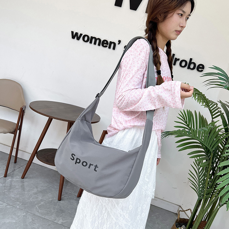 Korean-style fashion sports bag, waterproof Oxford cloth, large-capacity women's bag, multifunctional shoulder bag, commuter bag for summer