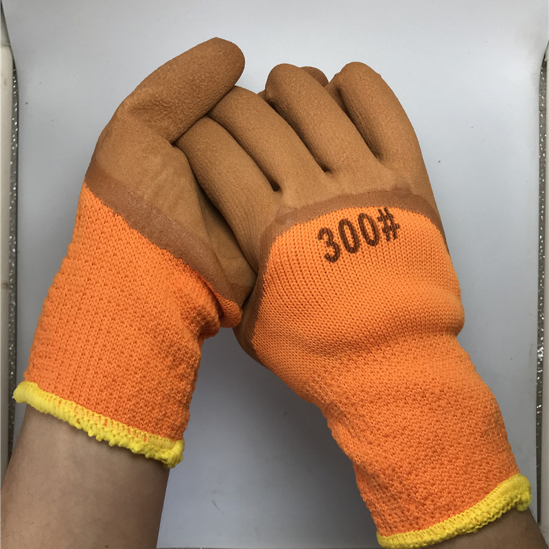 Foam-lined, thickened, 300# latex winter construction gloves with reinforced finger immersion safety gloves