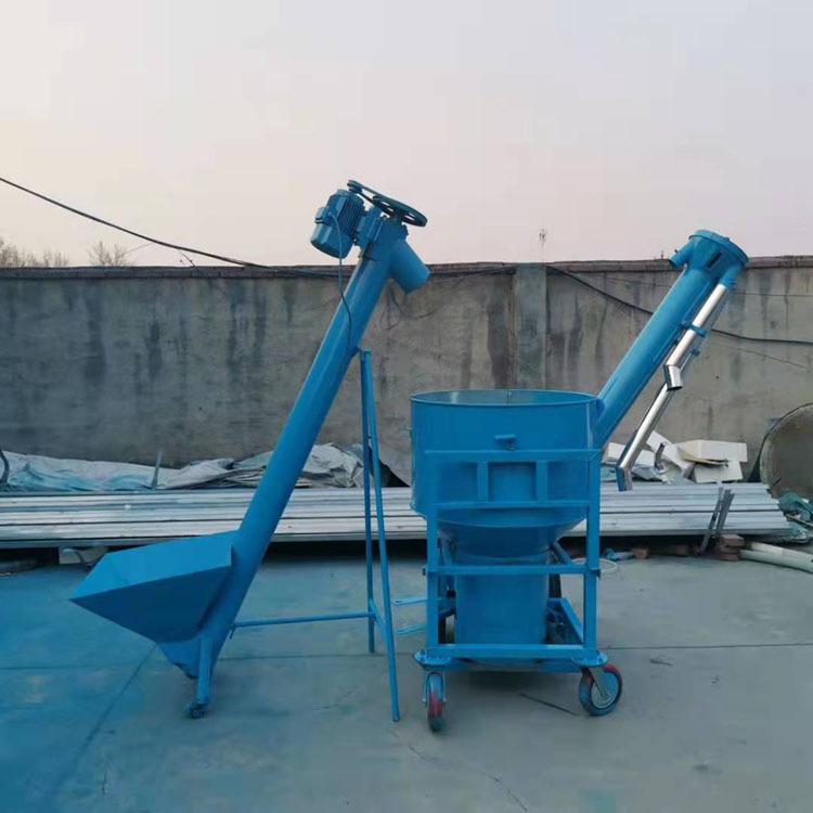 养殖场自动上料车猪牛鸡畜牧养殖喂料车厂家供应上料机