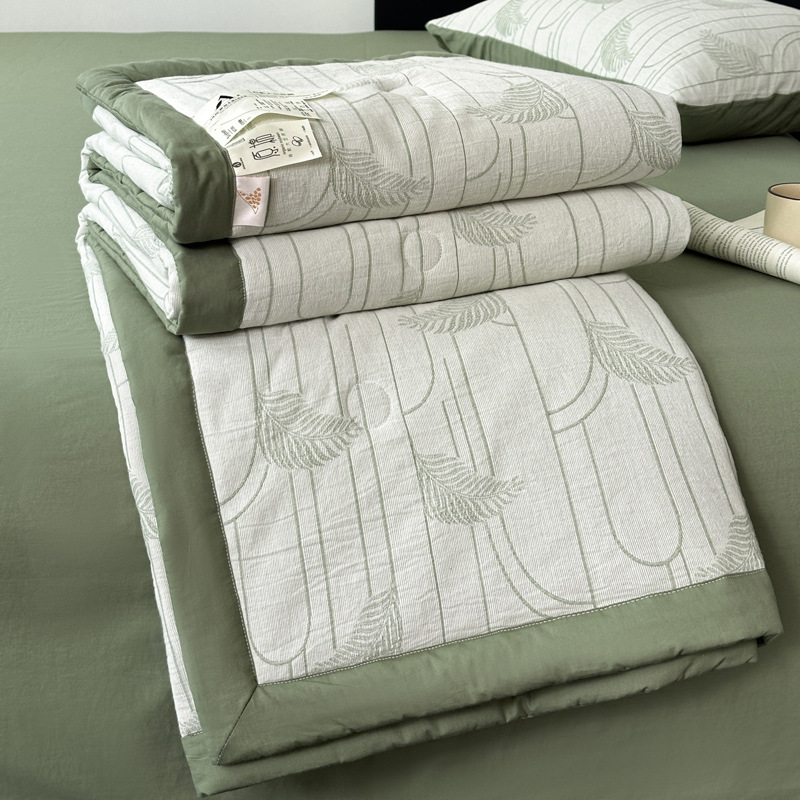 Edredón fresco de verano de soja de hilo de tres capas de algodón tipo A, edredón de verano de algodón lavable de grado materno e infantil, juego de cuatro piezas para estudiantes individuales y dobles