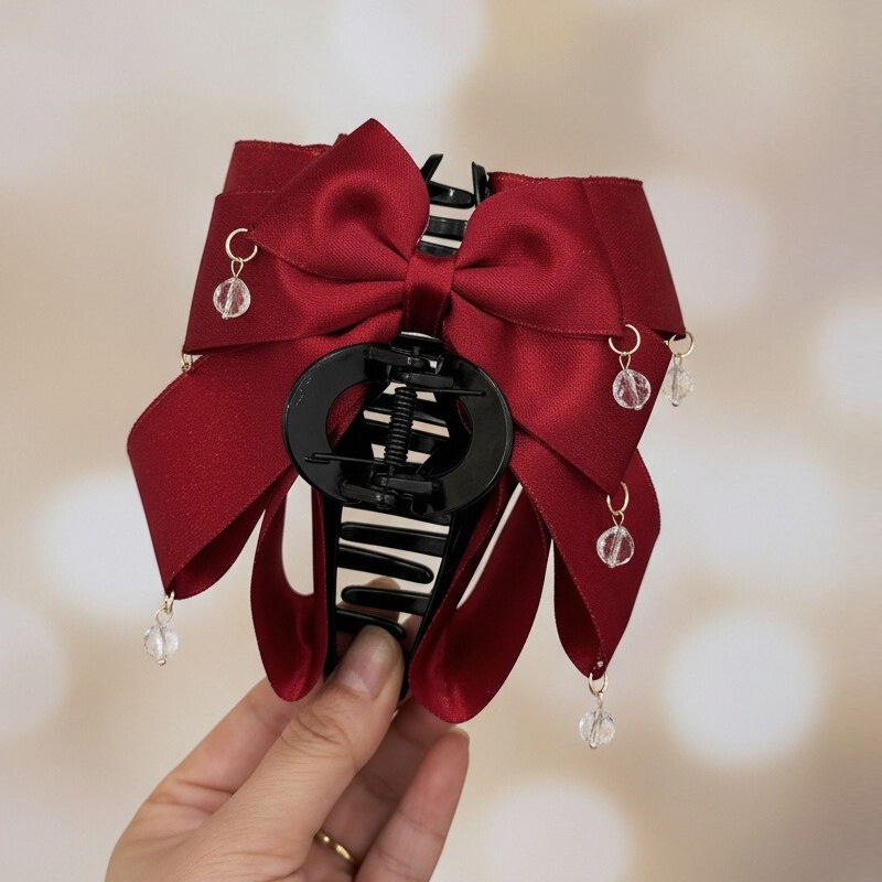 Красная заколка-крабик с бантиком