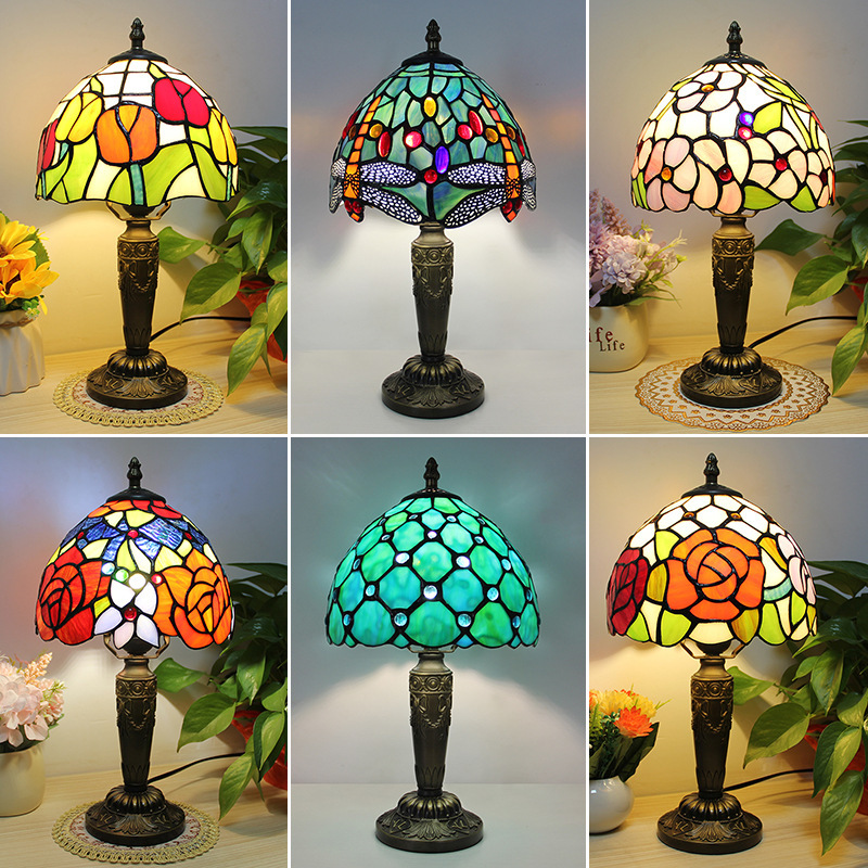 American Tiffany Table Lamp Glazed Bedroom Bedside Lamp Living Room Scandinavian Decoration Nostalgic Restaurant Bar Lamp High-end American Tiffany Table Lamp Glazed Bedroom Bedside Lamp Living Room Scandinavian Decoration Nostalgic Restaurant Bar Lamp High-end
