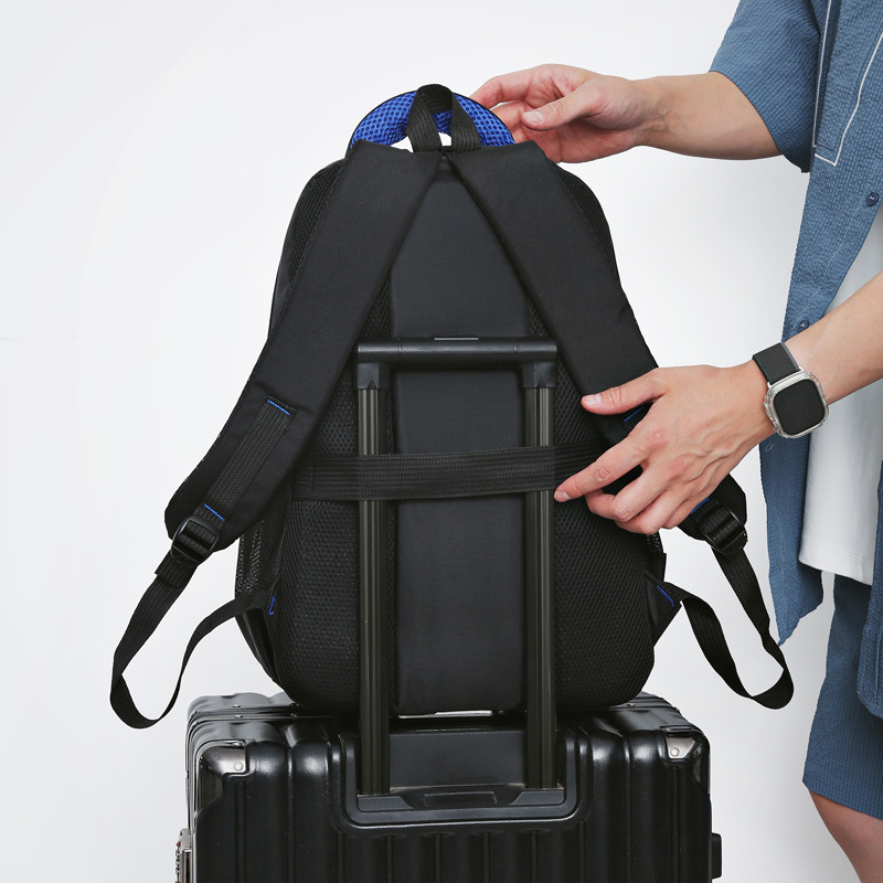 Mochila de negocios de viajes de ocio de nuevo estilo al por mayor mochila de computadora de viaje simple y liviana de gran capacidad para hombres