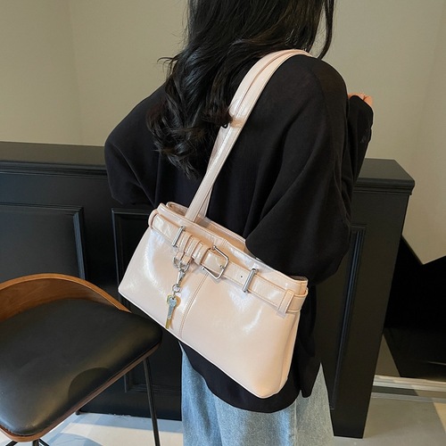 Designer handbags, crossbody bags, shoulder bags, underarm bags, motorcycle bags for women in 2025, trendy bags for women.