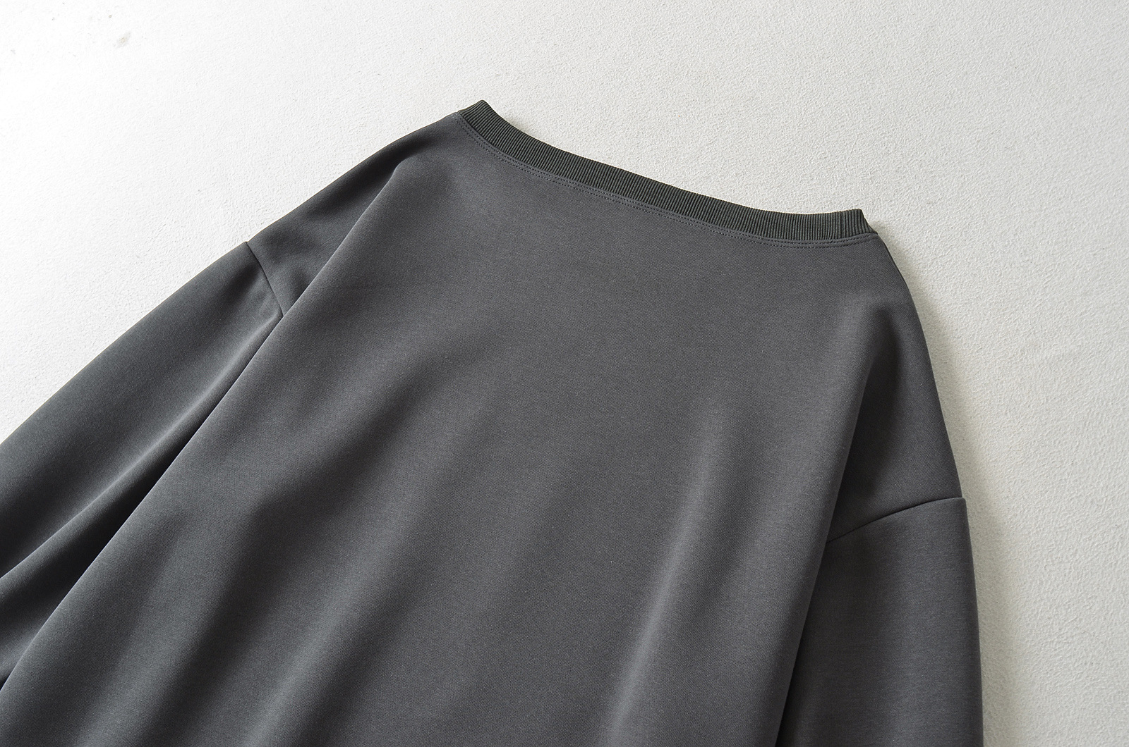 RY24302-24 Felpa casual da casa personalizzata con spalle scoperte, oversize, stile americano, estiva, nuova_voghion.com