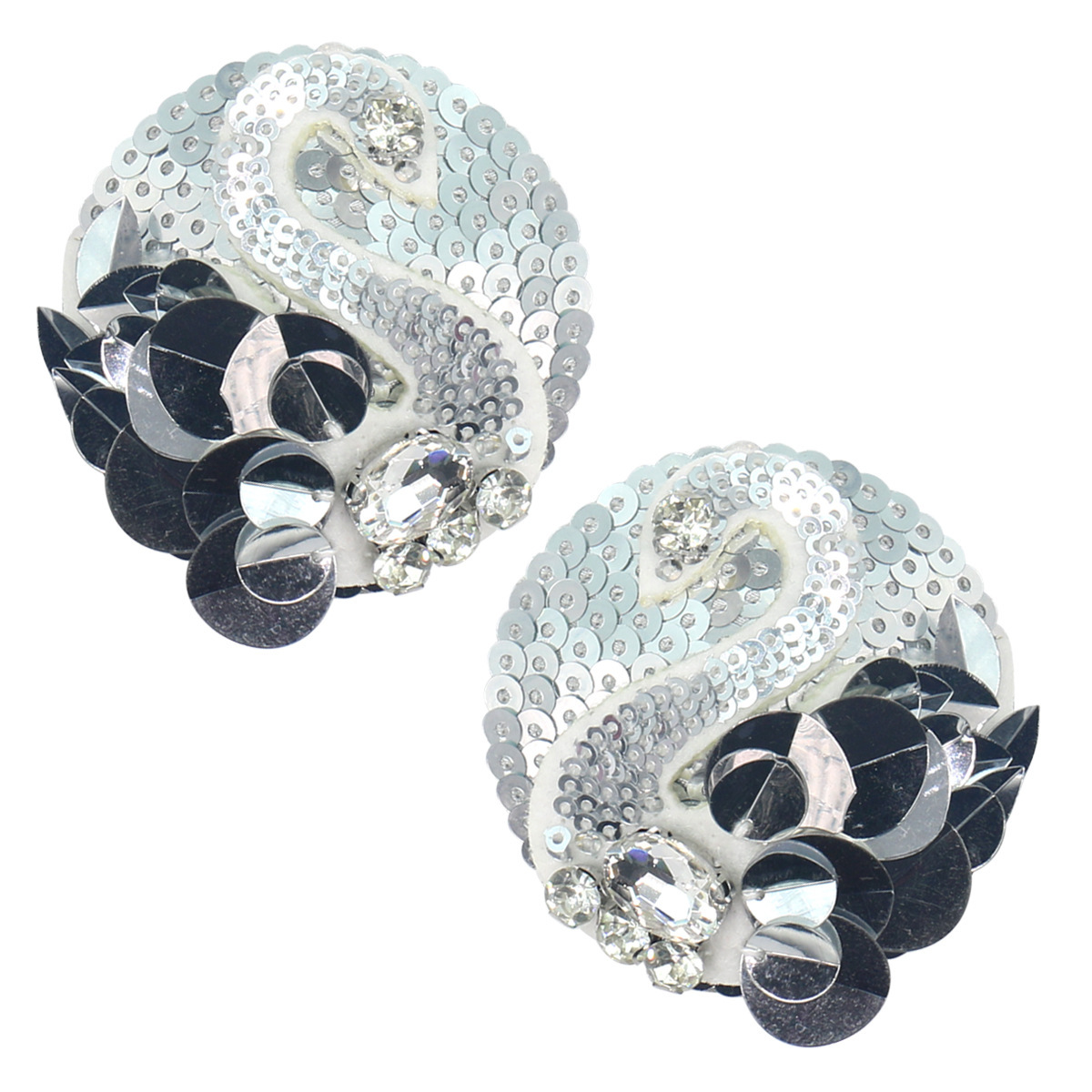 은색 배경에 은색 백조