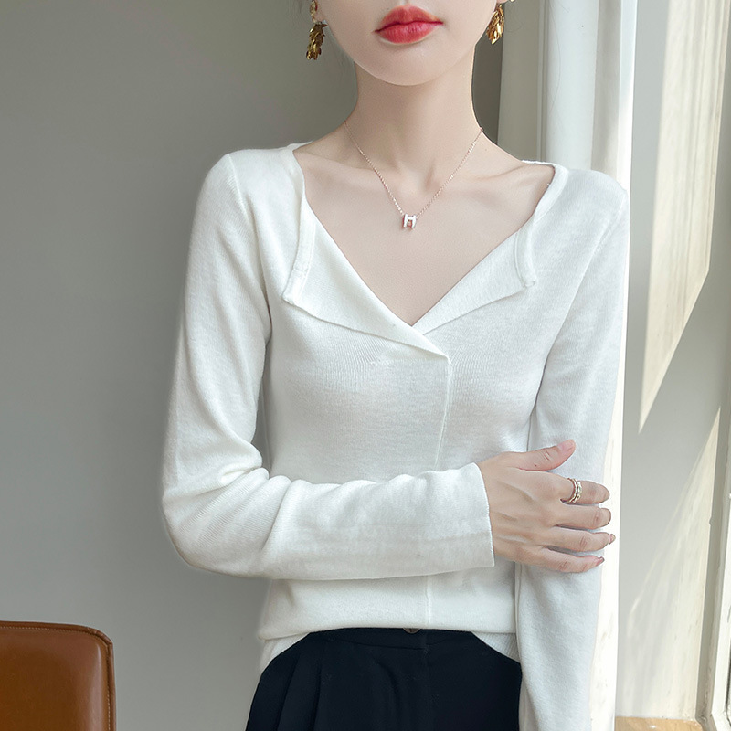 哥家商场同款女装2025秋季v领针织打底衫女秋内搭毛衣设计感慵懒|undefined