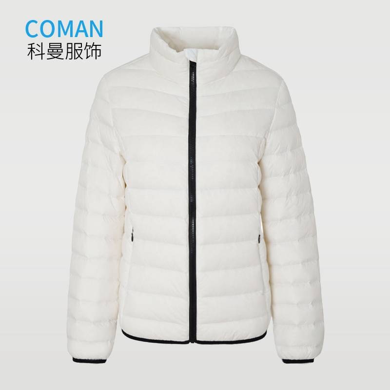 코만 라이트 다운 재킷 여성 2025 가을 겨울 다목적 경량 짧은 화이트 오리 다운 스탠드 칼라 슬림 캐주얼 재킷