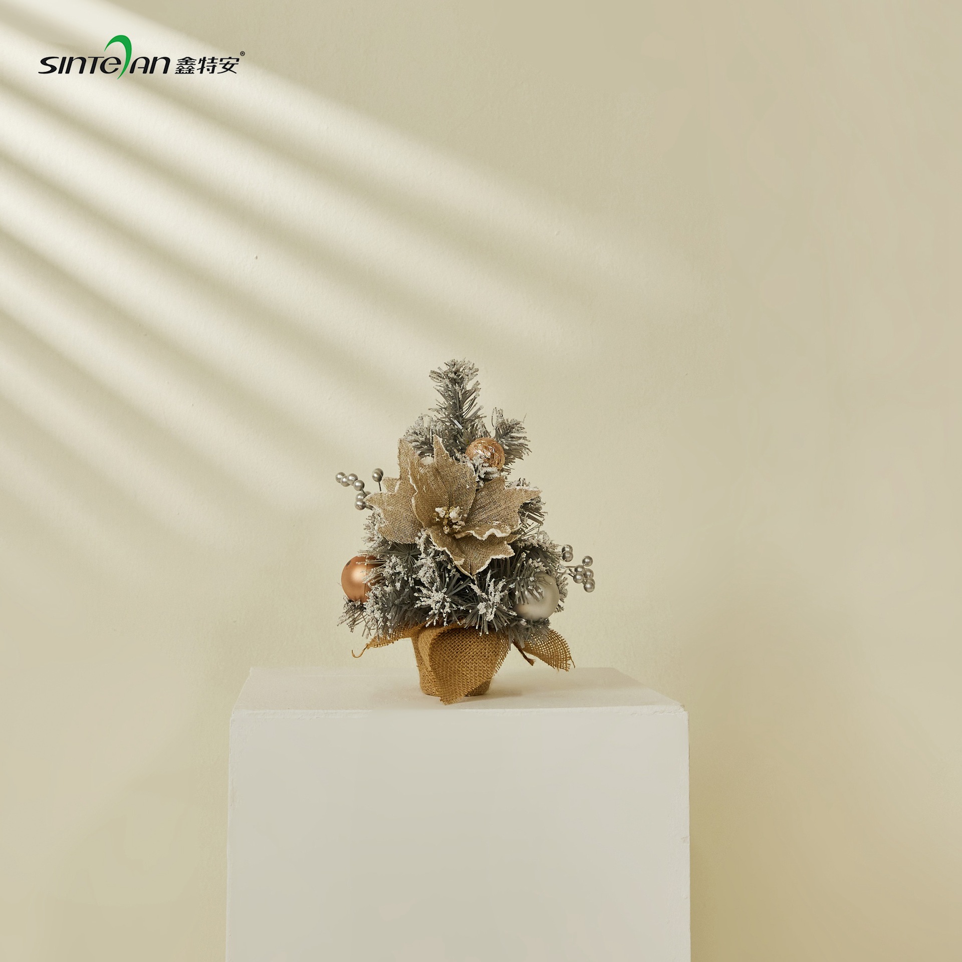 Árbol de Navidad Xintian de estilo nórdico, color gris plateado, para escritorio, 30/45/60 cm, decoración pequeña para escritorio, transfronterizo, Amazon.