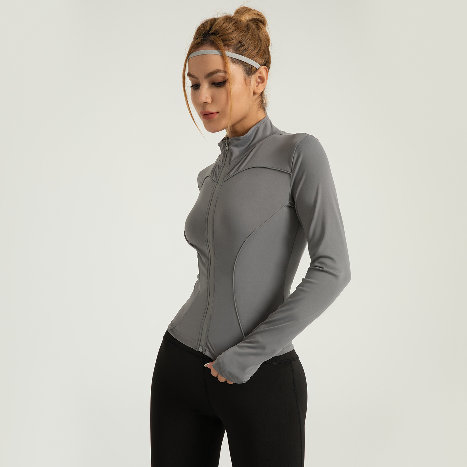 Área transfronteriza nueva chaqueta de yoga de línea de cuello vertical delgada y delgada para correr por la noche, chaqueta deportiva reflectante para mujeres