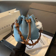 新款抽繩水桶包單肩斜挎包腋下包牛仔水桶包包抽繩包