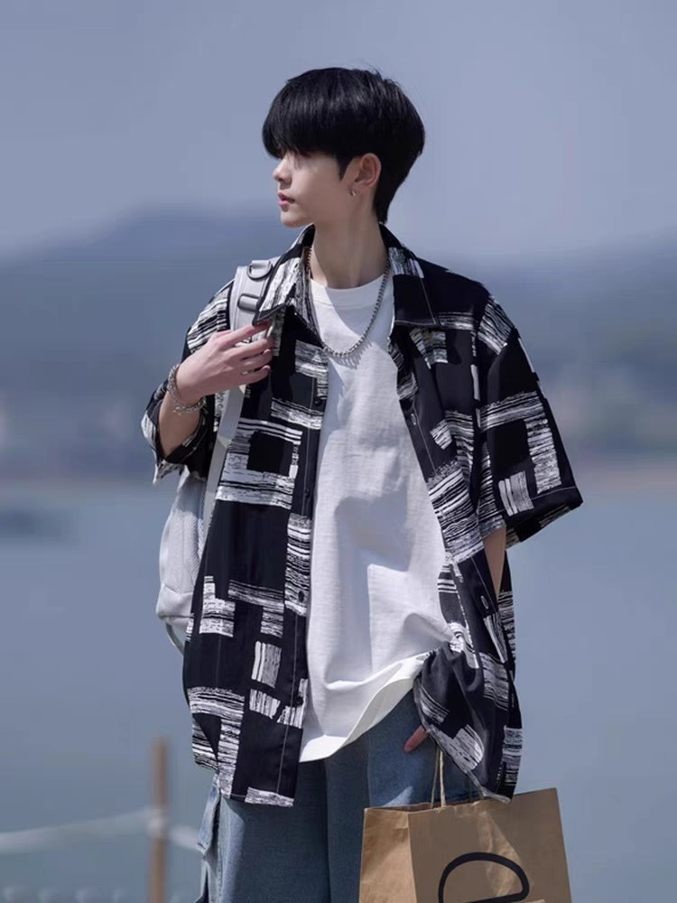 검은색