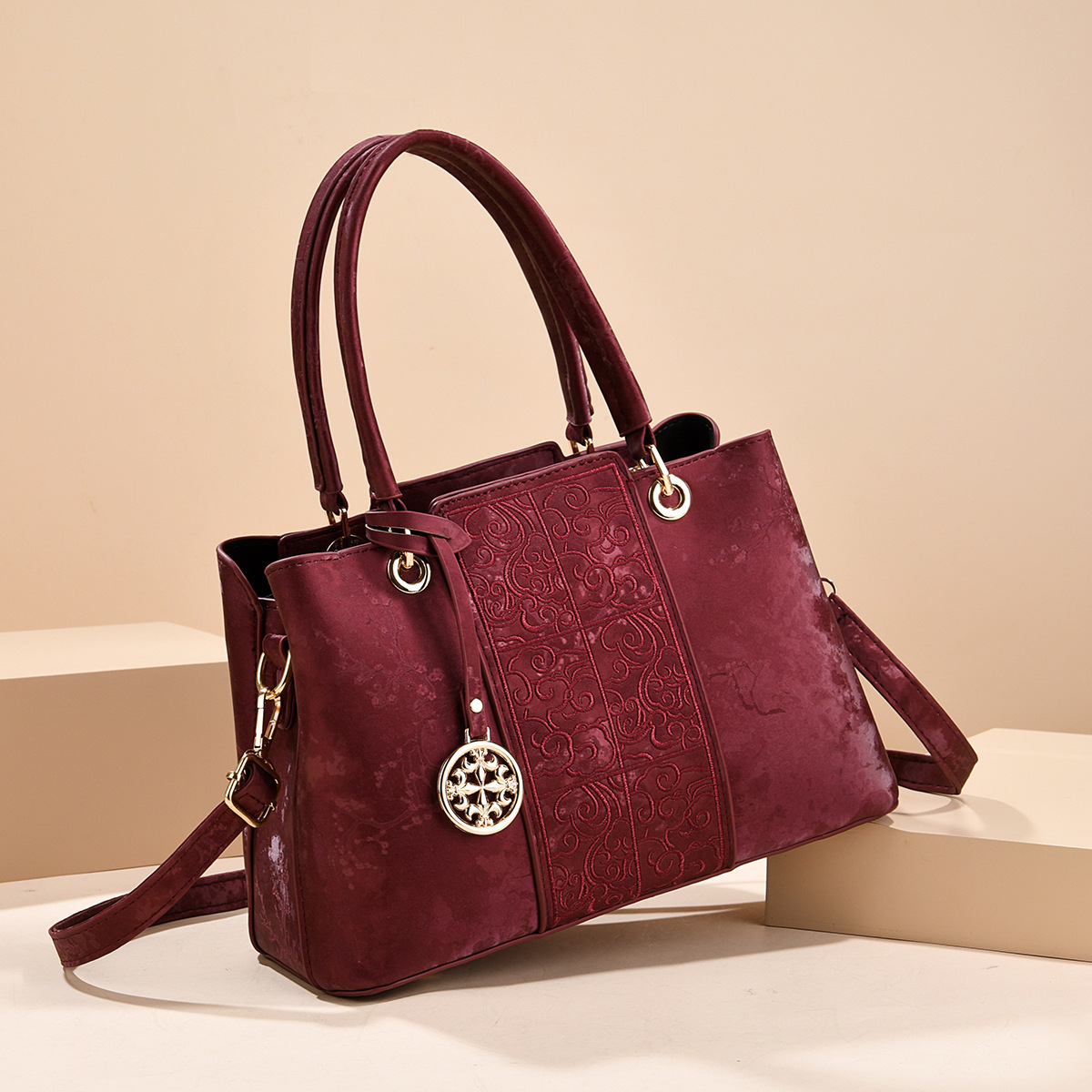 2026 nuevo retro Xiangyun bolso bordado estilo nacional de mujer gran capacidad de viaje mochila para el Día de la Madre para mamá
