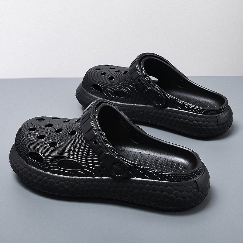 En nombre de 2025 nuevos zapatos con agujeros para hombres, ropa exterior de verano, suela gruesa, aumento de la playa casual antideslizante, sandalias resistentes al desgaste y transpirables