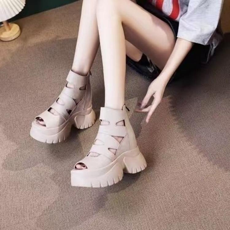2026 verano nuevo tipo de sandalias de cuero suave, muffins, zapatos de mujer de tacón alto, zapatos casuales, zapatos romanos huecos con suela gruesa