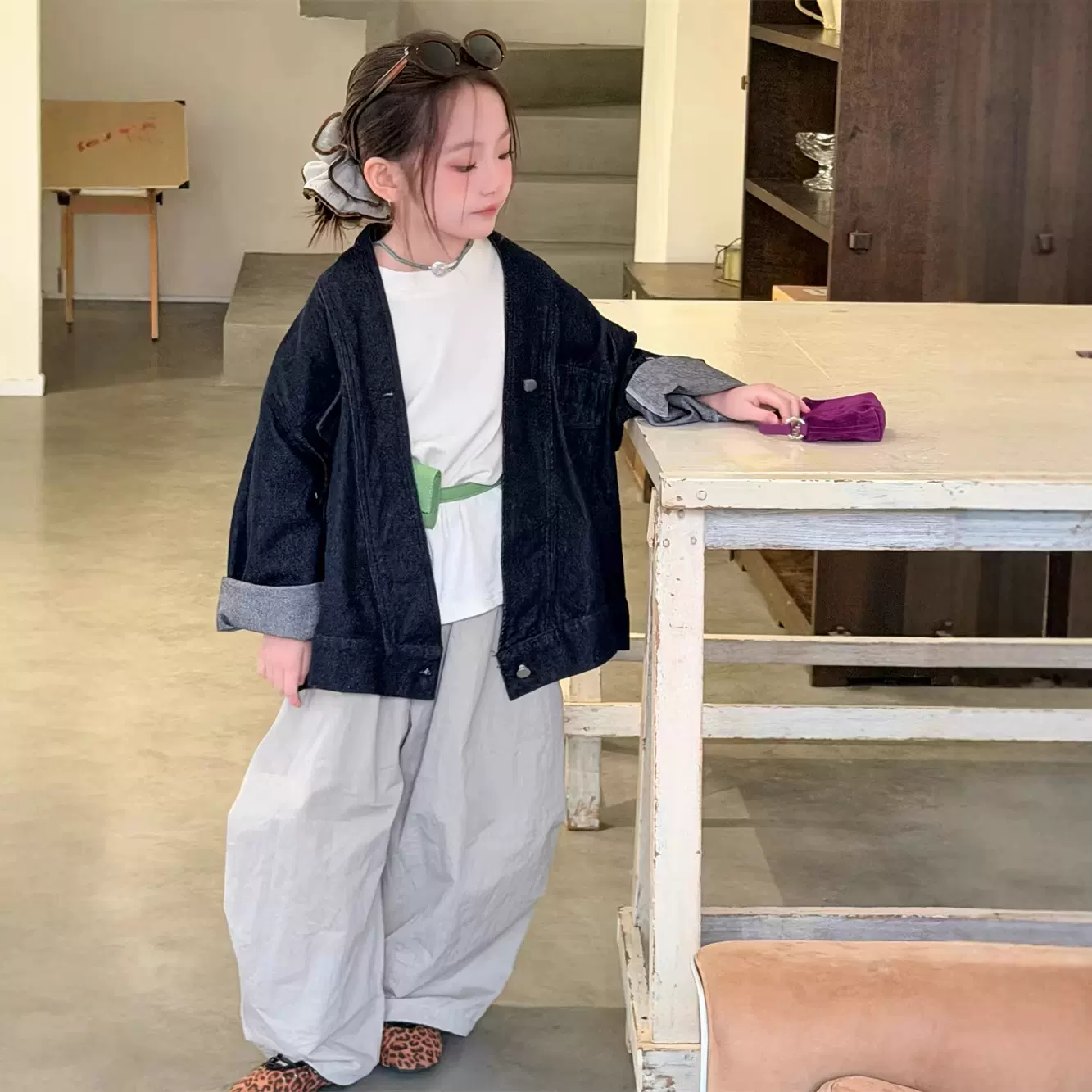 2026春季童装儿童韩版V领设计款牛仔外套男女童宽松老钱风夹克潮