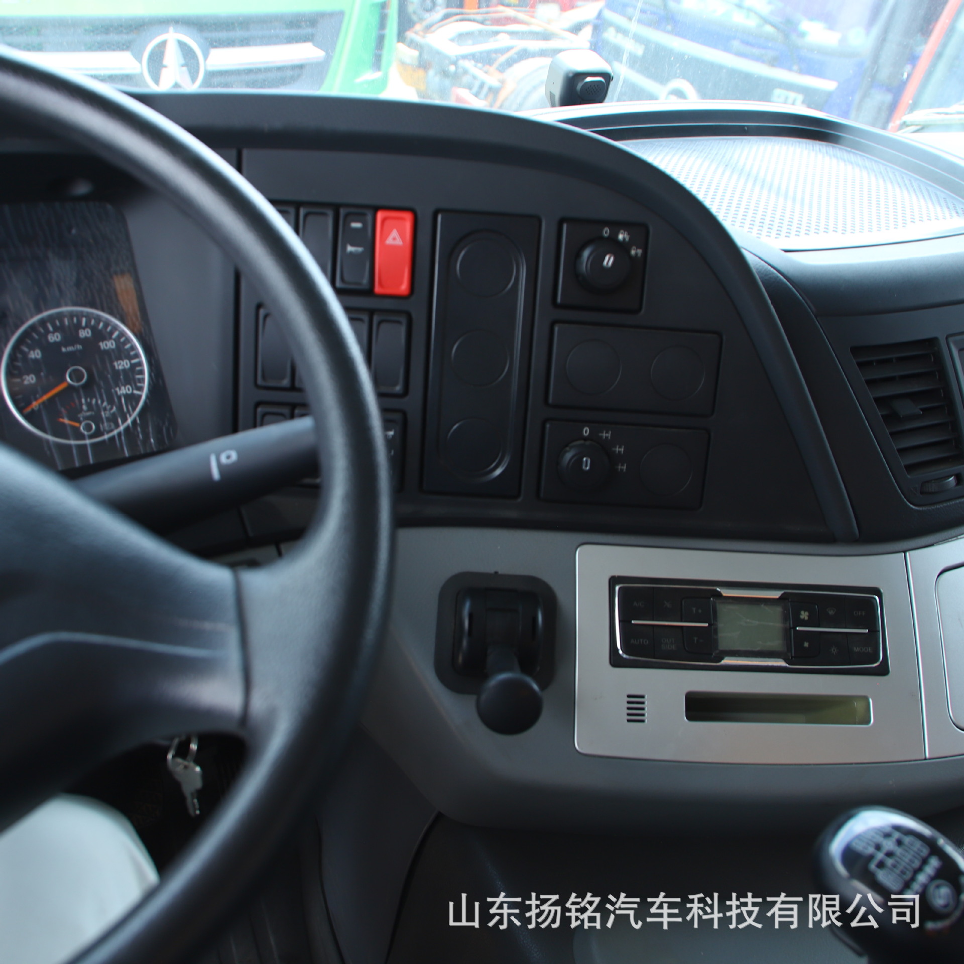 Overseas Supply of Beiben Heavy-Duty Trucks, Front Four and Rear Eight Dump Trucks, Sand and Gravel Trucks, 8X4 Rear-Turning Dump Trucks